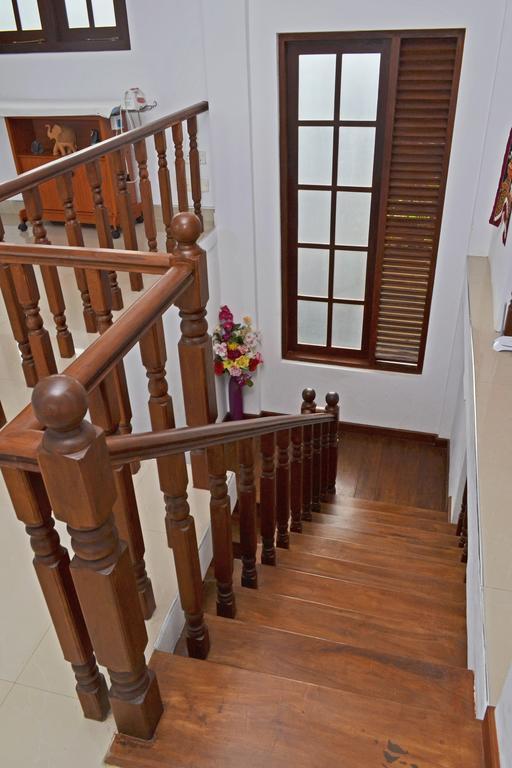Angel Tower Bed & Breakfast Канди Екстериор снимка