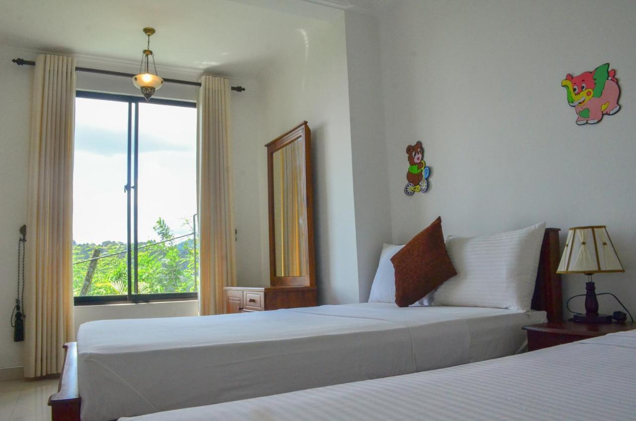 Angel Tower Bed & Breakfast Канди Екстериор снимка